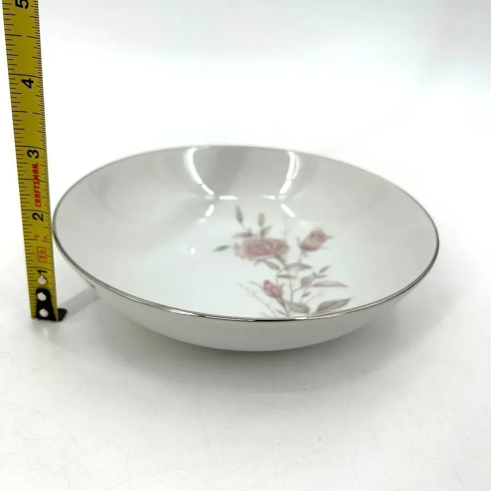 FINE CHINA JAPAN Set of 4 Vintage Laura Cereal Bowl White Floral Platinum Trim